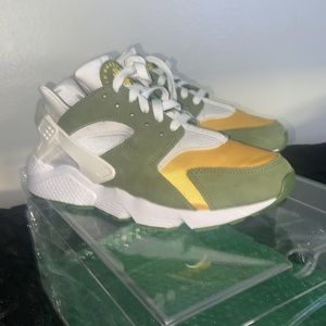 Nike Air Huarache x Stussy ((FINAL PRICE DROP!!!))